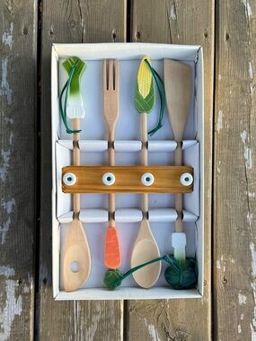 Avon Gallery Originals Vegetable Utensils and Rack in Original Packaging
